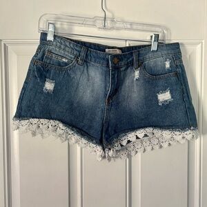 Blu Pepper Lace Trim Jean Shorts